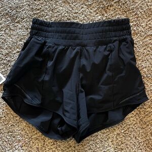 Women's Black Lululemon Hotty Hot HR 2.5” Lined Shorts Size 2